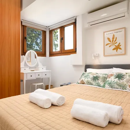 Dora 3 Bedroom Апартаменти